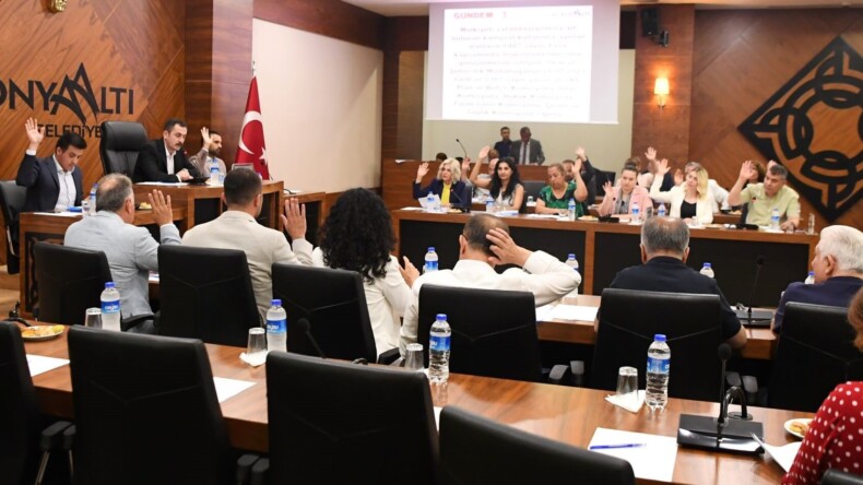 Konyaaltı Meclisi’nden personeli sevindiren karar