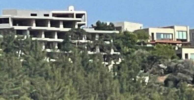 Cennet Koyu’nda devletin arazisine kaçak otel yaptılar…