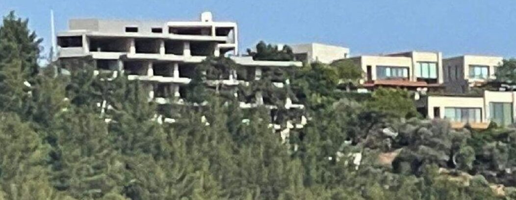 Cennet Koyu’nda devletin arazisine kaçak otel yaptılar…