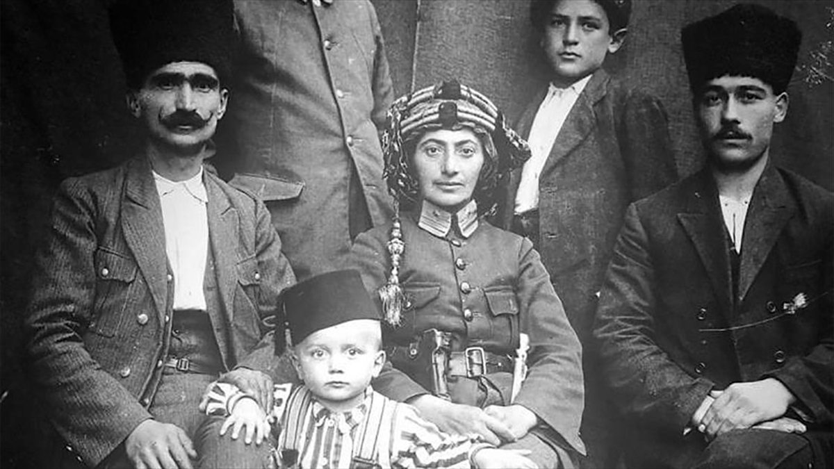 Atatürk’ün emriyle cephede bir Türk kadını: Üsteğmen Kara Fatma