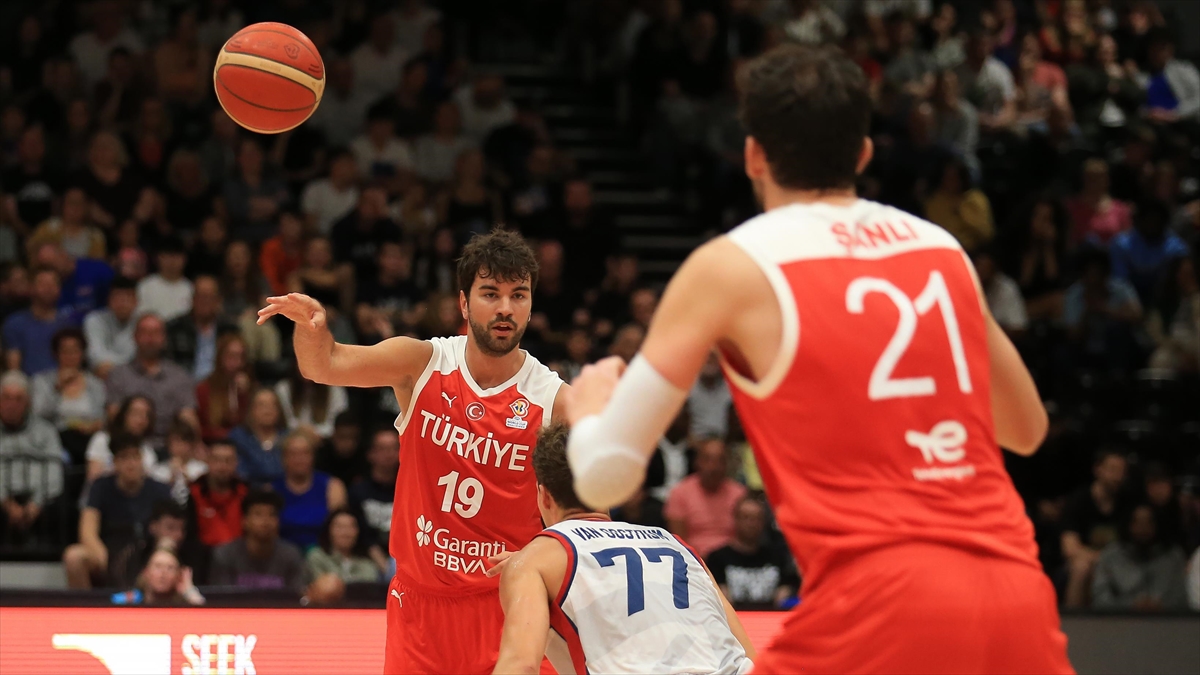 A Milli Erkek Basketbol Takımı Büyük Britanya’yı 85-71 yendi
