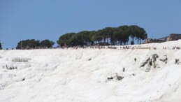 Pamukkale’de bayram hareketliliği yaşanıyor