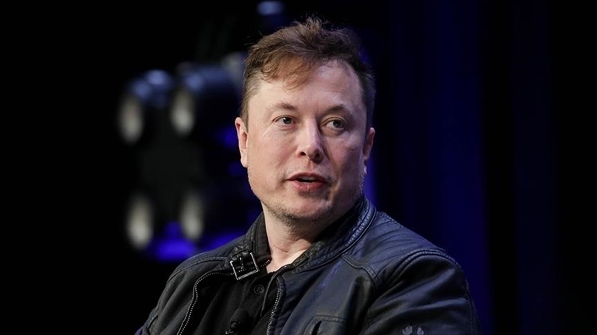 Elon Musk “zihnini buluta yüklediğini” söyledi
