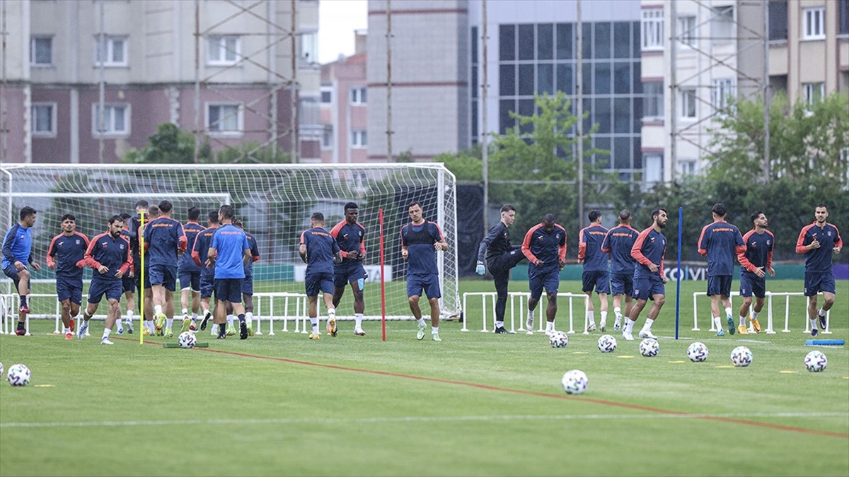 Medipol Başakşehir, UEFA Konferans Ligi’nde Maccabi Netanya karşısında