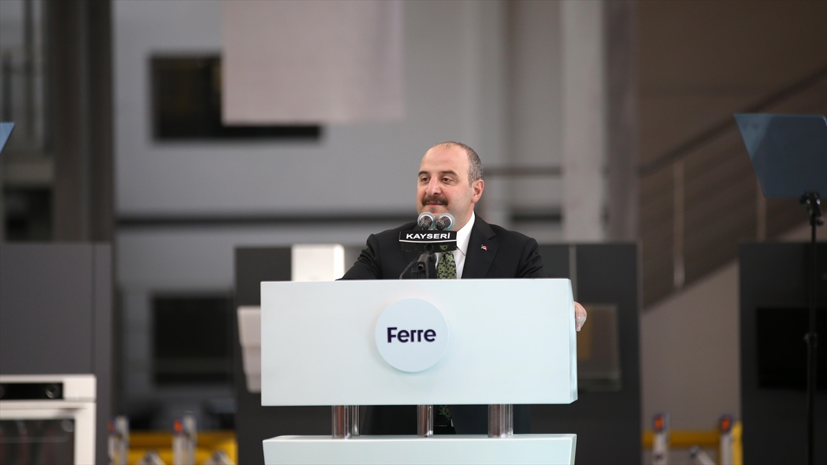Mustafa Varank: Global firmalar nasıl Türkiye’de yatırım yaparız diye araştırıyorlar
