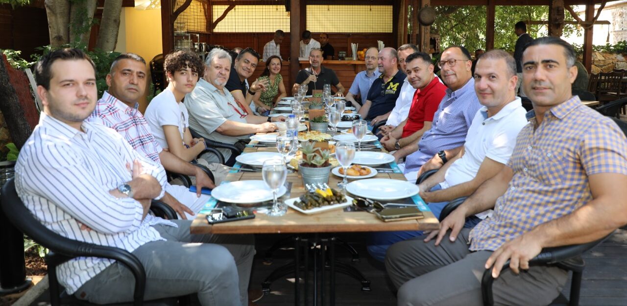BAŞKAN YÜCEL CORENDON YETKİLİLERİ İLE BİR ARAYA GELDİ