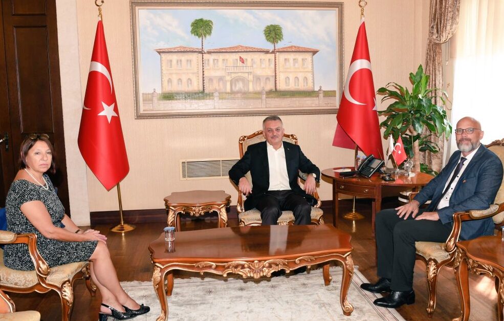 TURİZM İLE İLGİLİ HER KONUYU YAKINDAN TAKİP EDİYORUM