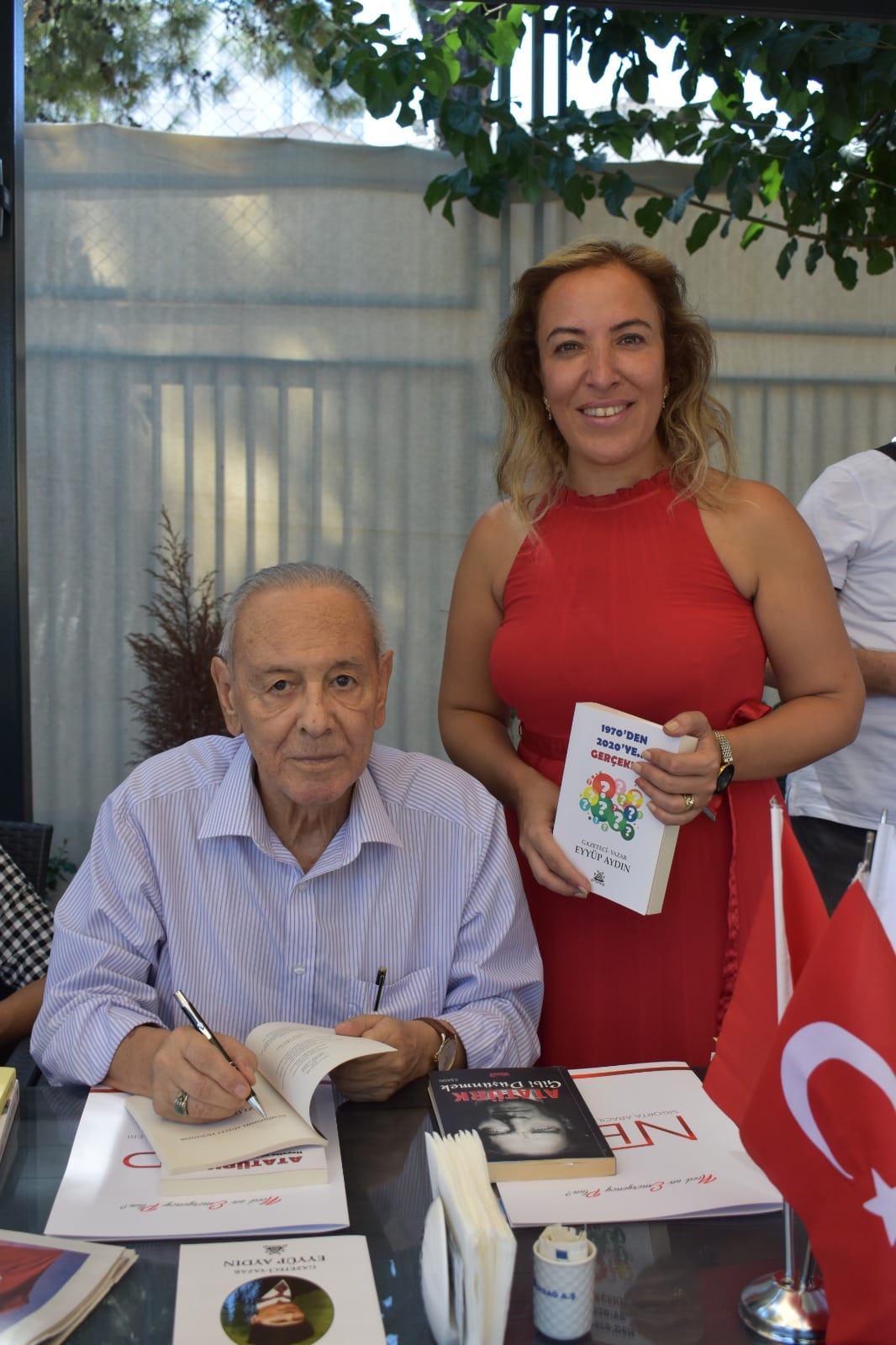 AZ OKUYOR, ÇOK KONUŞUYORUZ! Gazeteci -Yazar Eyyüp AYDIN Yazdı