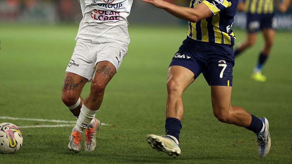 Fenerbahçe UEFA Avrupa Ligi 3. eleme turunun rövanşında Slovacko’ya konuk oluyor