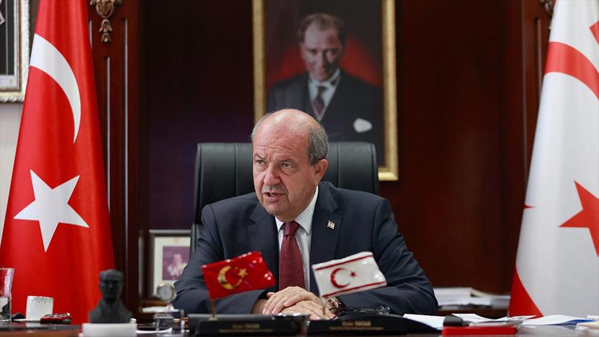 AA-20220814-28645328-28645327-KKTC_CUMHURBASKANI_TATAR_VATANIMIZDAN_EGEMENLIGIMIZDEN_DEVLETIMIZDEN_ASLA_VAZGECMEYECEGIZ