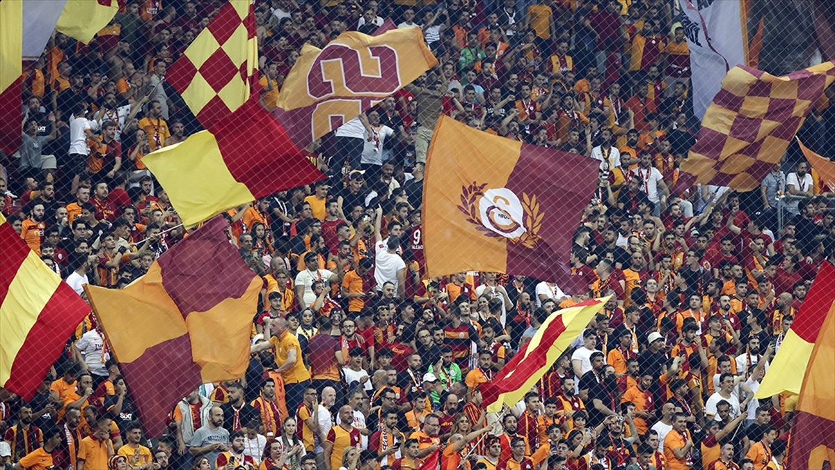 AA-20220816-28662371-28662370-GALATASARAYDA_20222023_SEZONU_KOMBINE_BILETLERI_TUKENDI