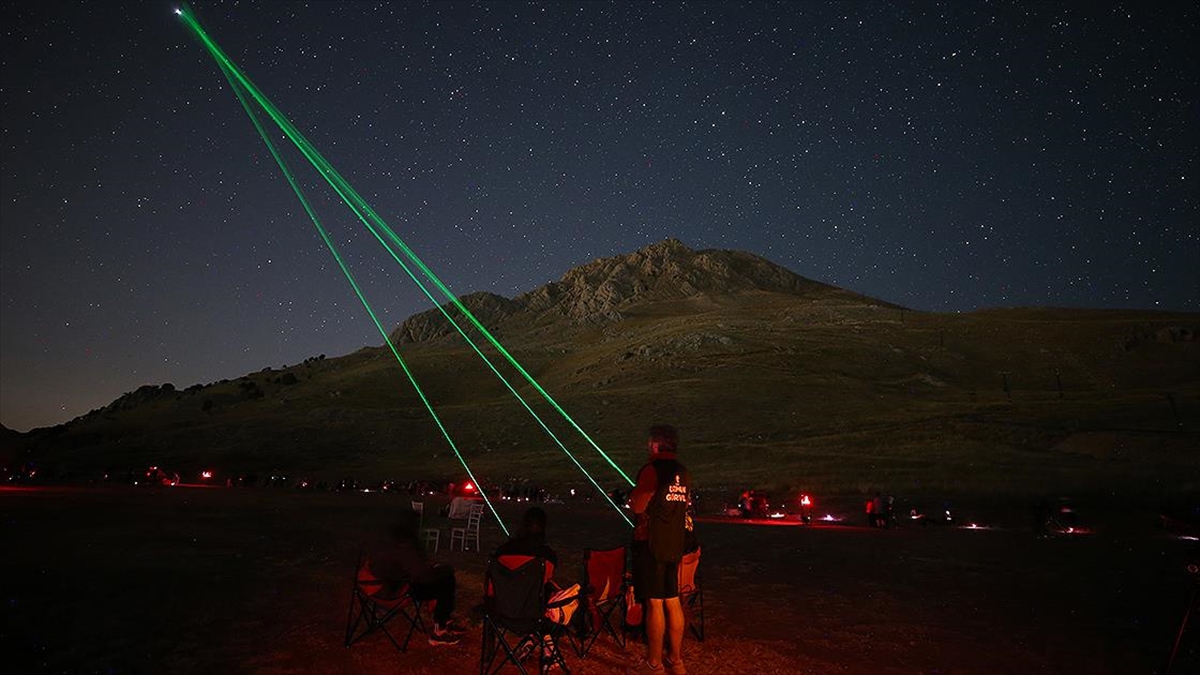 Antalya Gökyüzü Gözlem Etkinliği”nde katılımcılar meteor yağmuruna odaklandı