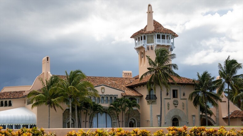 Trump’ın Florida’daki evinden 700 sayfalık ‘gizli belge’ çıkmış