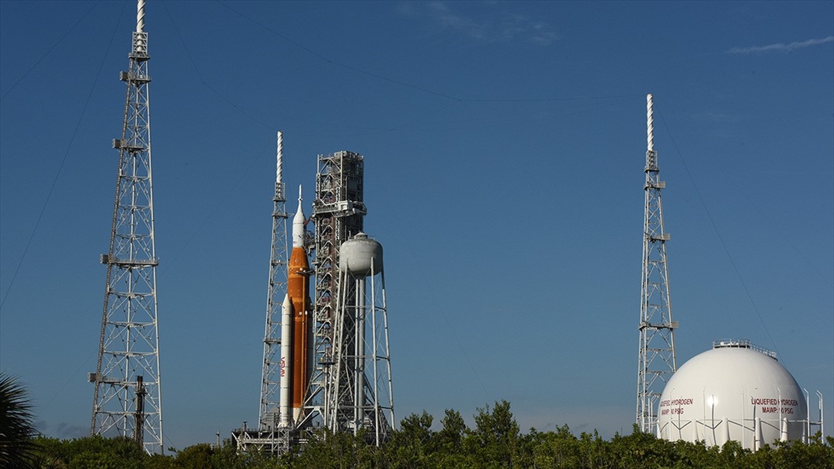 NASA, Ay’a gönderilecek kapsülün fırlatılmasını motorundaki arıza nedeniyle 2 Eylül’e erteledi