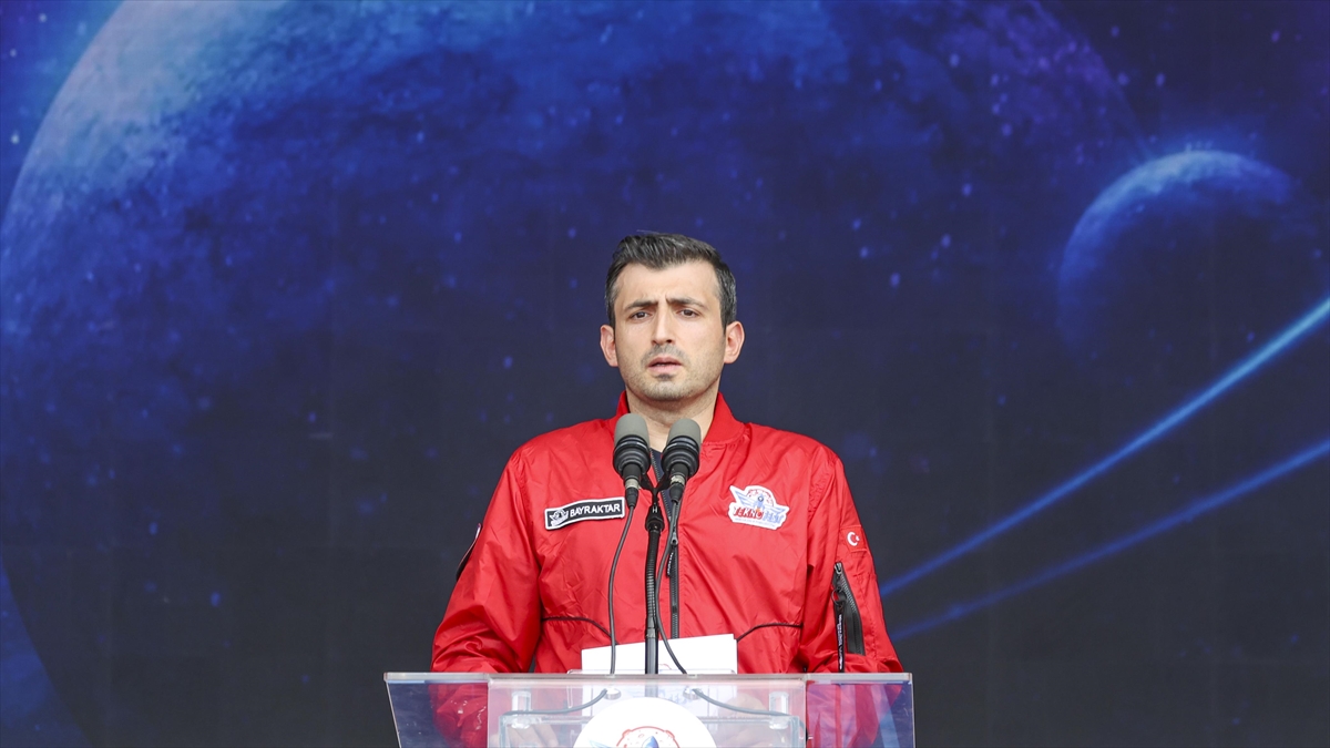 TEKNOFEST Yönetim Kurulu Başkanı Bayraktar: Kızılelma inşallah 2023 yılında uçacak