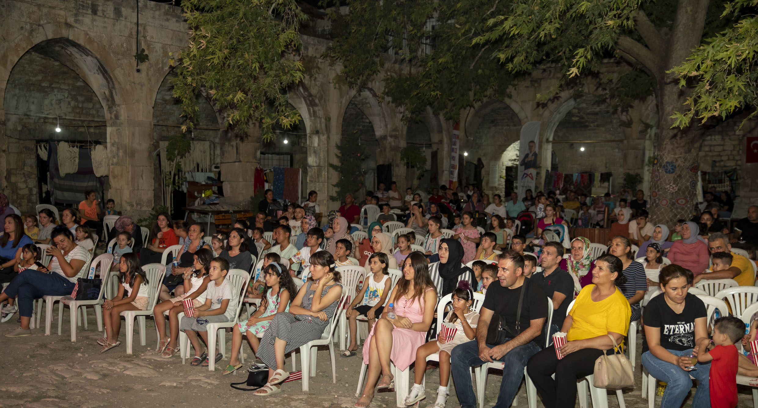 MERSİN BÜYÜKŞEHİR İLE MUT TAŞHAN’DA HEM KONSER HEM SİNEMA KEYFİ (3)