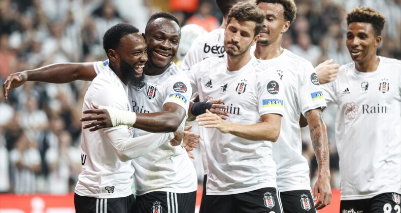 Beşiktaş hem ligde hem borsada liderlik koltuğuna oturdu