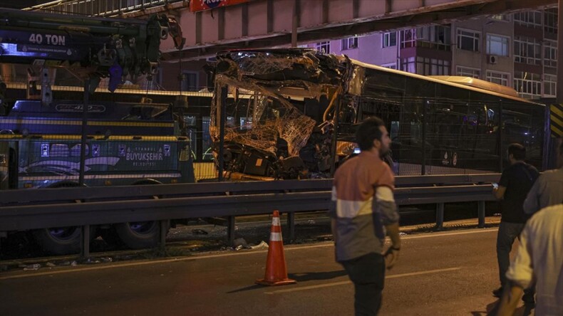 Avcılar’daki metrobüs kazasında yaralananlar yaşadıklarını anlattı