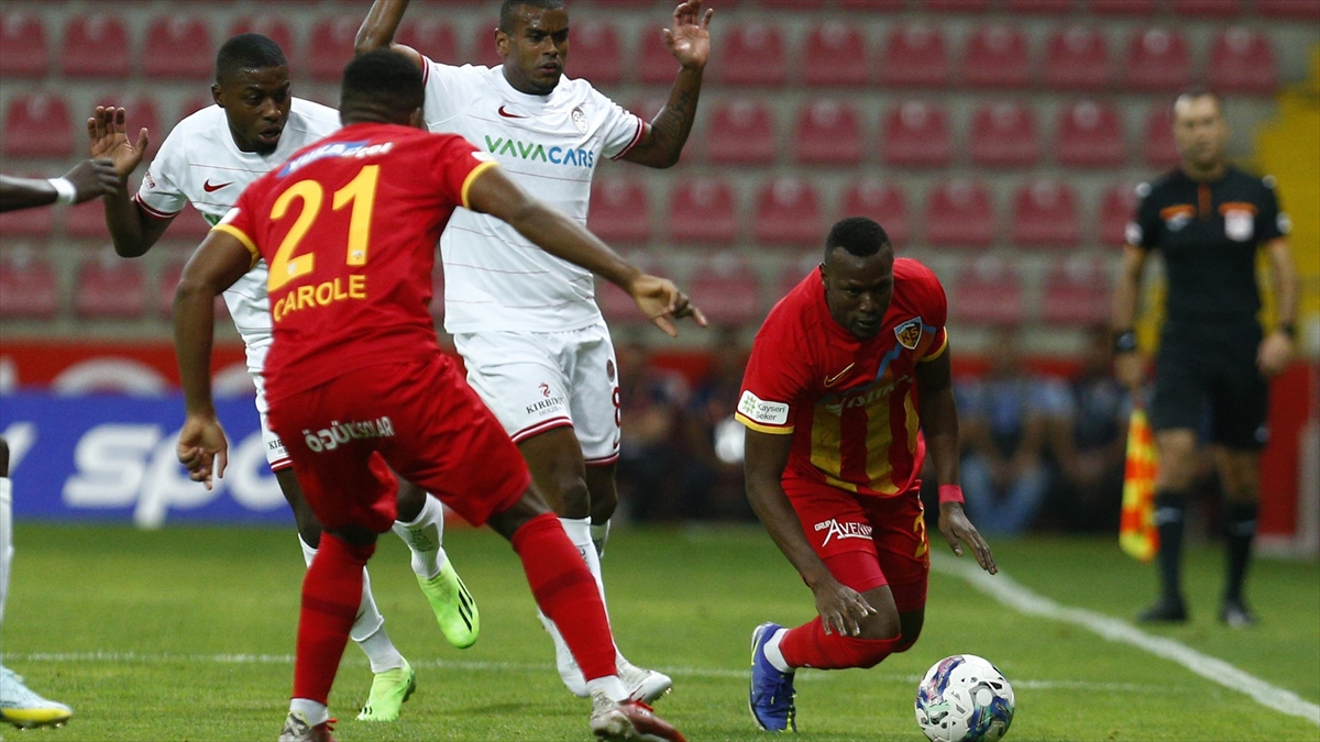 Yukatel Kayserispor sahasında Fraport TAV Antalyaspor’u yendi