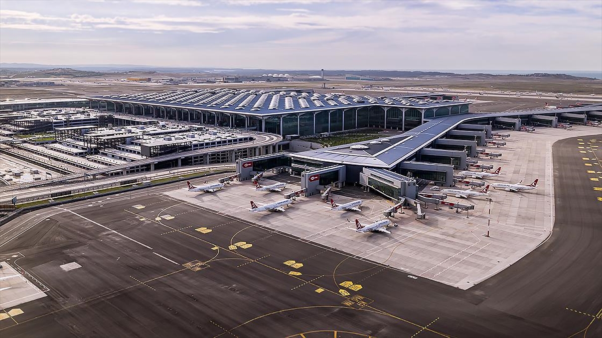 İstanbul Havalimanı günlük 1351 uçuşla Avrupa’da birinci oldu