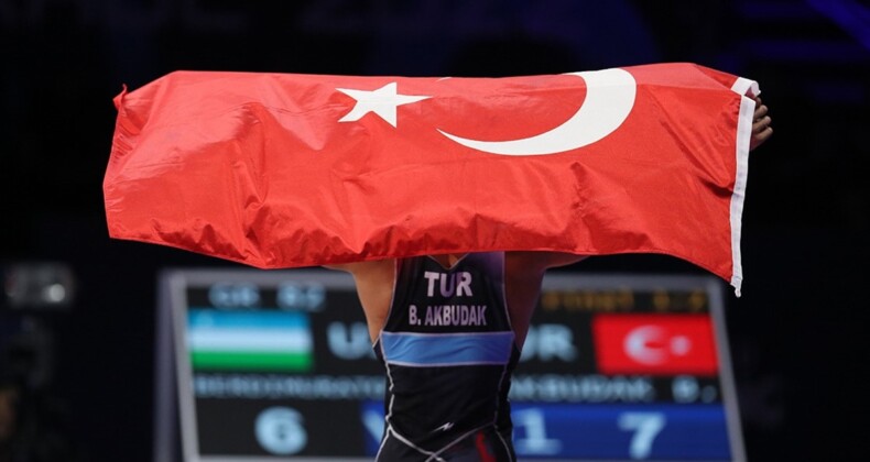 Grekoromen Güreş Milli Takımı, dünya şampiyonu oldu