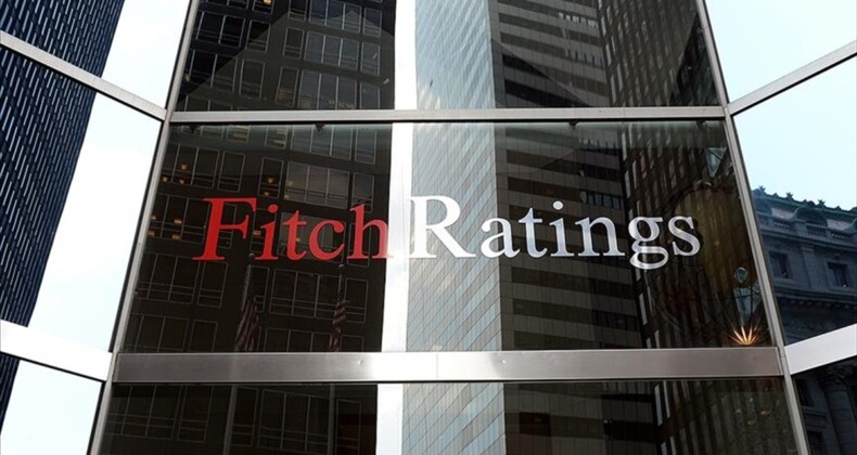Fitch 2022 yılı büyüme tahminini küresel ekonomi için düşürdü, Türkiye için yükseltti