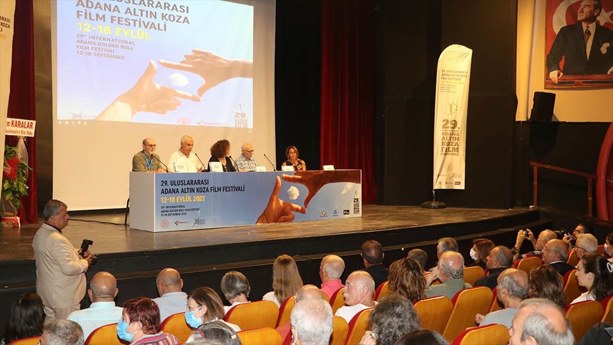 “Altın Koza”da Fatma Girik ve Cüneyt Arkın konuşuldu