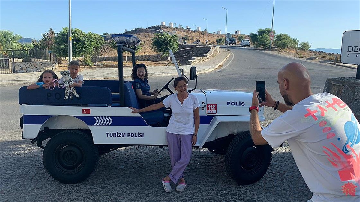1954 model araç, yenilenerek Bodrum’da turizm polisinin hizmetine verildi