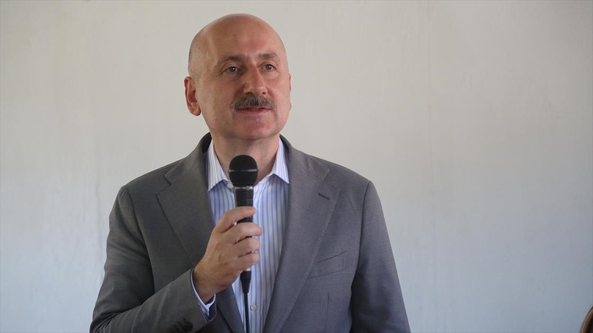 Karaismailoğlu: Türkiye’de şu anda 26 milyon araca sorunsuz şekilde hizmet eden bir sistem var