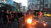 İran’da sokaklar yanıyor
