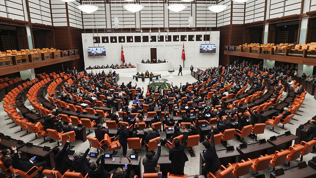 Lübnan tezkeresi TBMM Genel Kurulunda kabul edildi