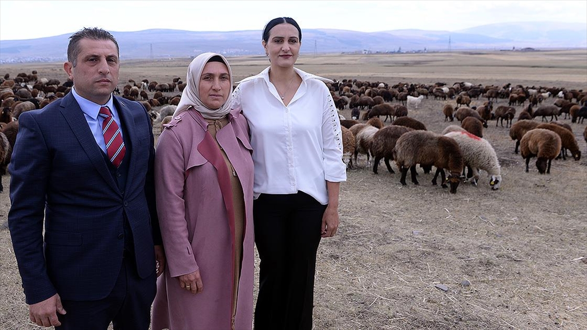 AA-20221024-29236278-29236277-BIR_SURU_NEDENIM_VAR_PROJESIYLE_HAYVANLARINI_VE_GELIRLERINI_ARTIRDILAR