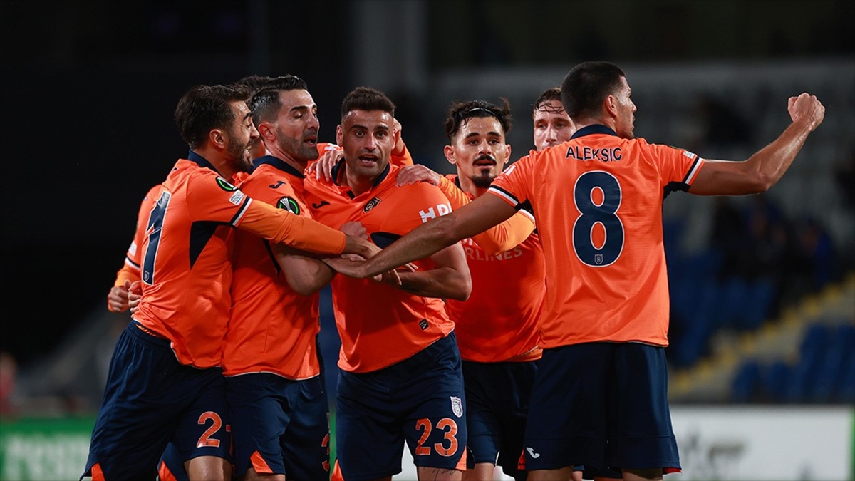 Medipol Başakşehir, UEFA Avrupa Konferans Ligi’nde yarın Fiorentina’ya konuk olacak