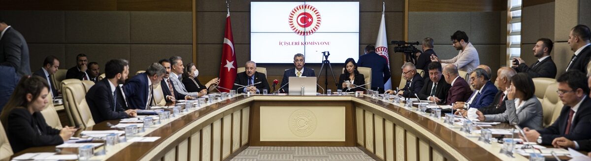 AA-20221026-29262584-29262583-POLIS_YUKSEK_OGRETIM_KANUNUNDA_DEGISIKLIK_TEKLIFI_TBMM_ICISLERI_KOMISYONUNDA_KABUL_EDILDI