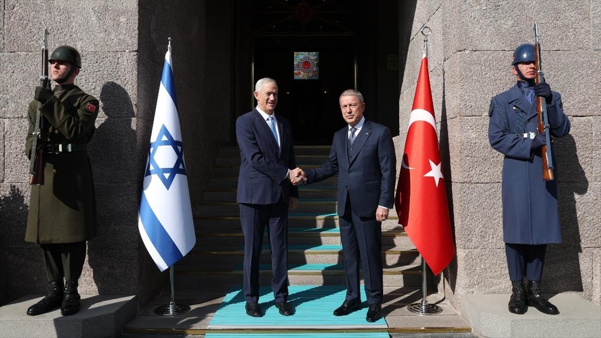AA-20221027-29265730-29265729-BAKAN_AKAR_ISRAIL_SAVUNMA_BAKANI_GANTZ_ILE_BIR_ARAYA_GELDI