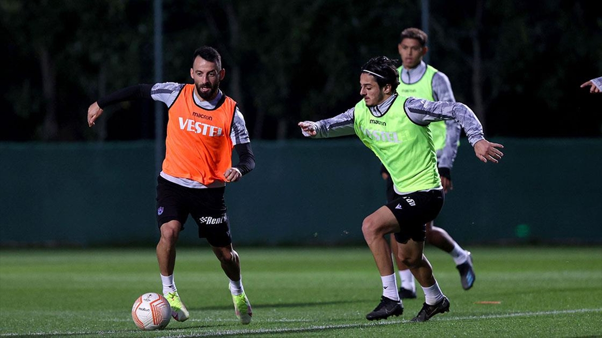 AA-20221028-29283475-29283474-TRABZONSPORDA_FERENCVAROS_MACI_HAZIRLIKLARI_BASLADI