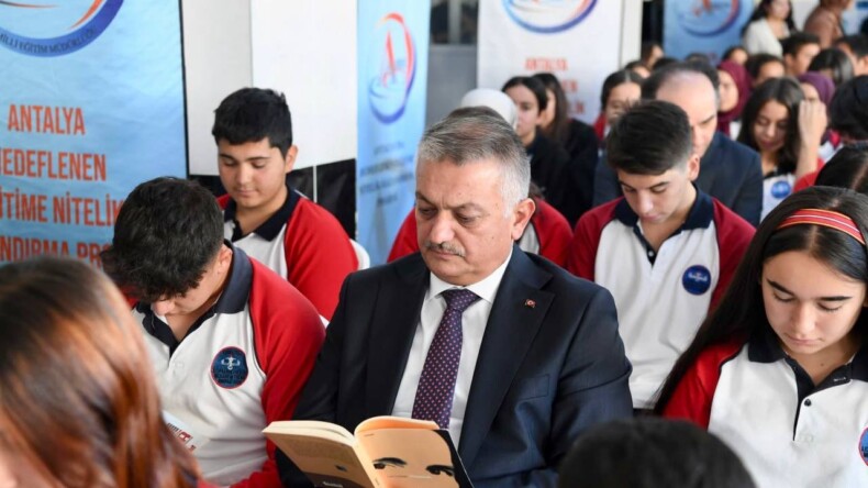 HER İNSAN SAYGIYI HAKEDER