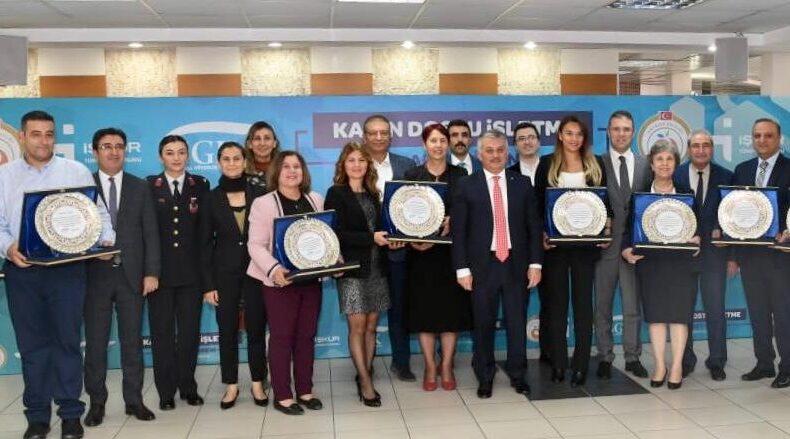 GÜÇLÜ KADIN, GÜÇLÜ TÜRKİYE MOTTOSUYLA ÜRETİME KATKI SUNAN TÜM KADINLARIMIZI DESTEKLİYORUZ