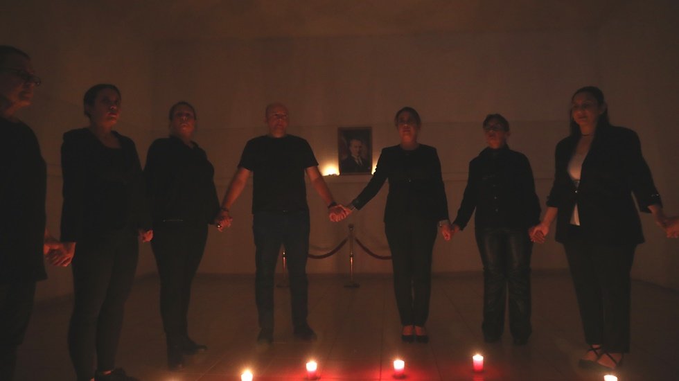 7-ulke-tek-yurek-ataturk-u-andi