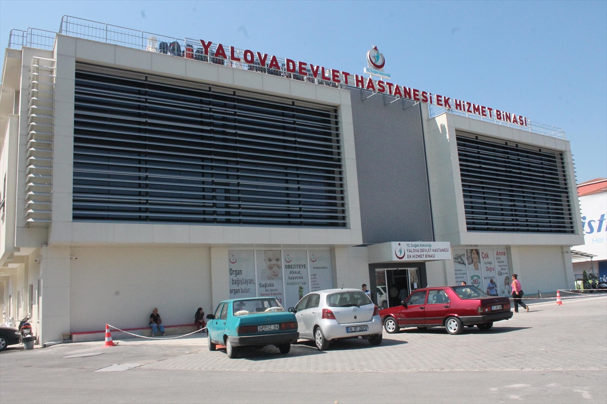 AA-20221106-29364951-29364950-ARMUTLU_KAYMAKAMI_ALPARSLAN_KILIC_EVINDE_SILAHLA_YARALANMIS_HALDE_BULUNDU