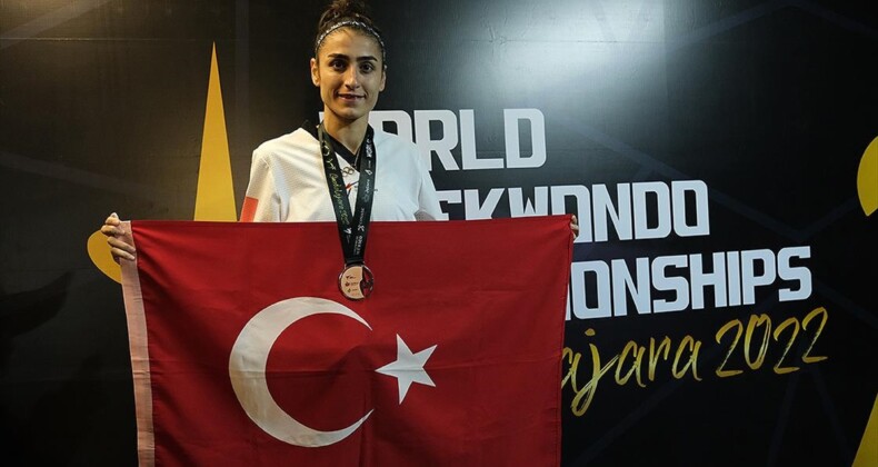 Milli tekvandocu Hatice Kübra İlgün, bronz madalya kazandı