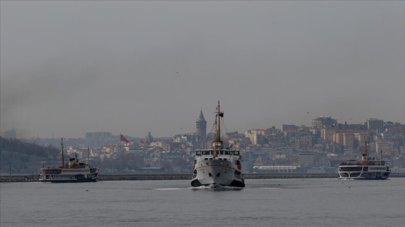 İstanbul’da deniz ulaşımına hava muhalefeti engeli