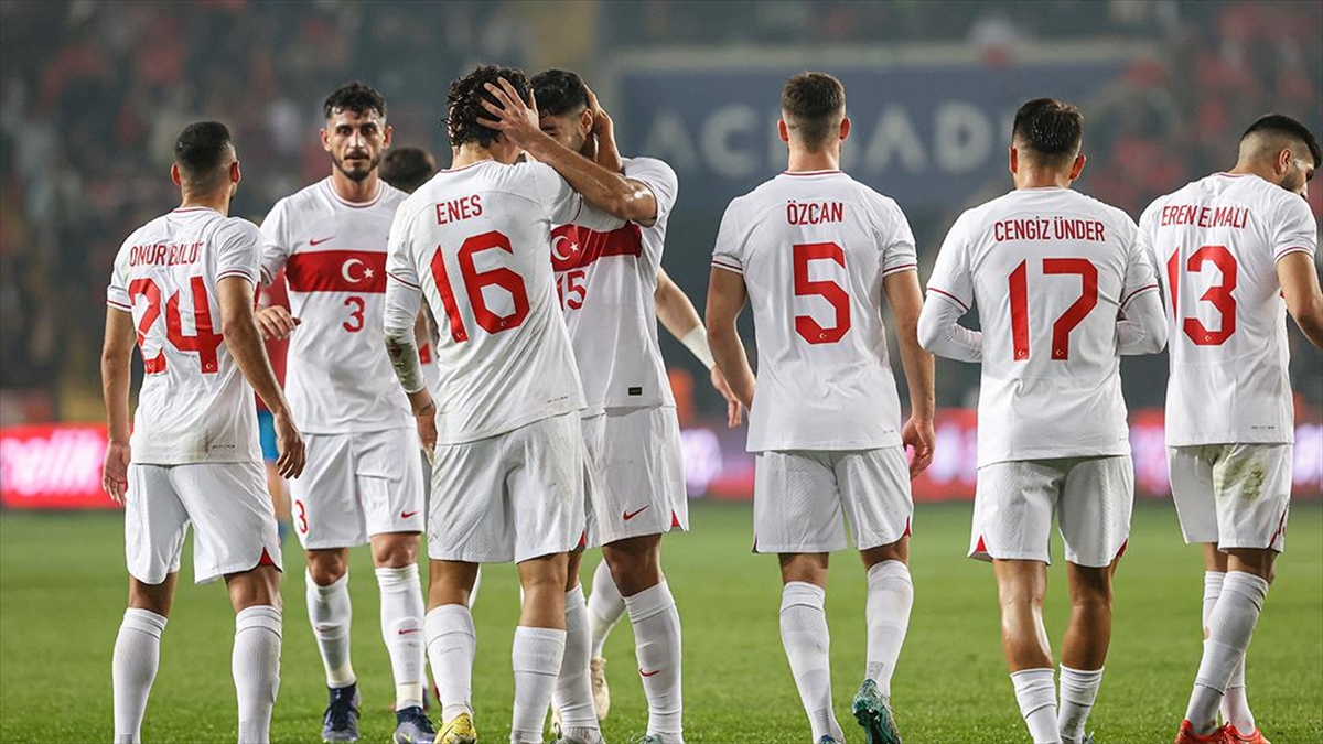 AA-20221119-29482444-29482443-A_MILLI_FUTBOL_TAKIMI_OZEL_MACTA_CEKYAYI_21_YENDI
