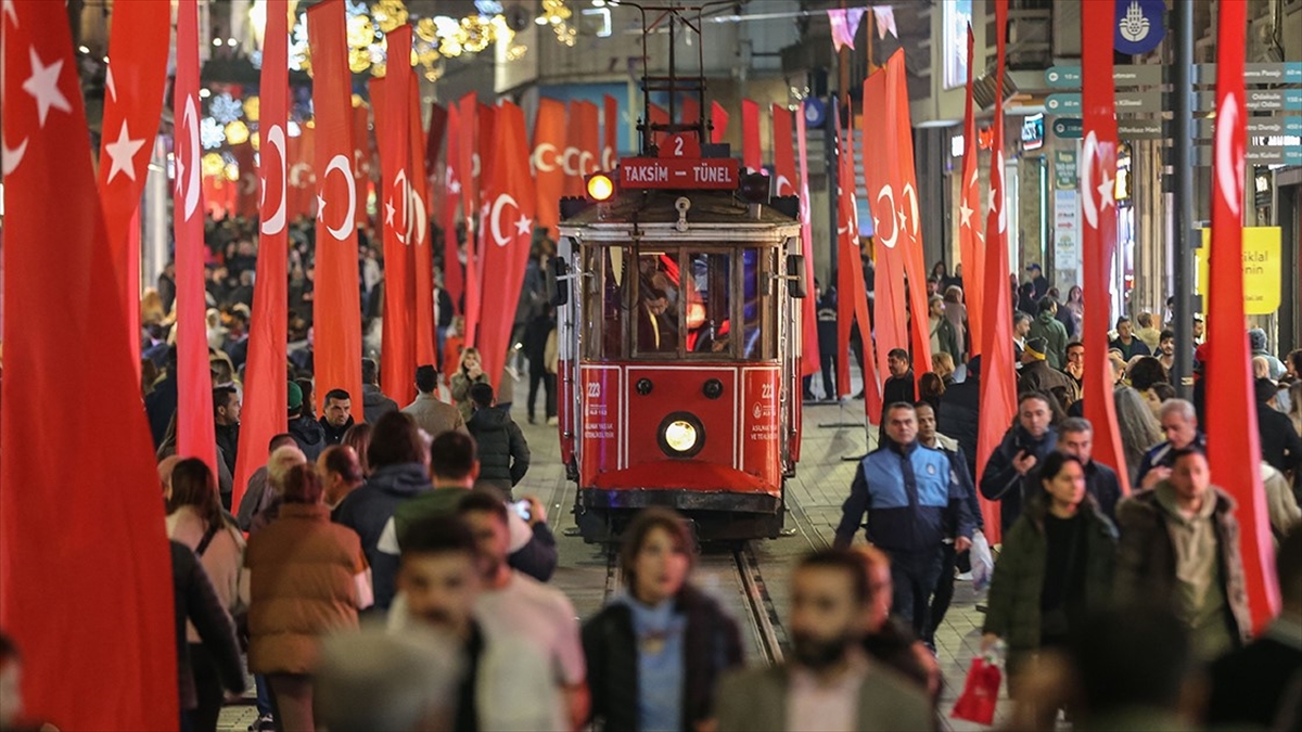 İstanbul Valiliğinden terör saldırısı sonrası İstiklal Caddesi için ‘genel emir’