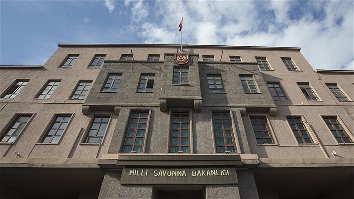 AA-20221125-29549746-29549745-MSBDEN_1_MILYONDAN_FAZLA_ERBASER_VE_PERSONELE_KADINA_YONELIK_SIDDETLE_MUCADELE_EGITIMI