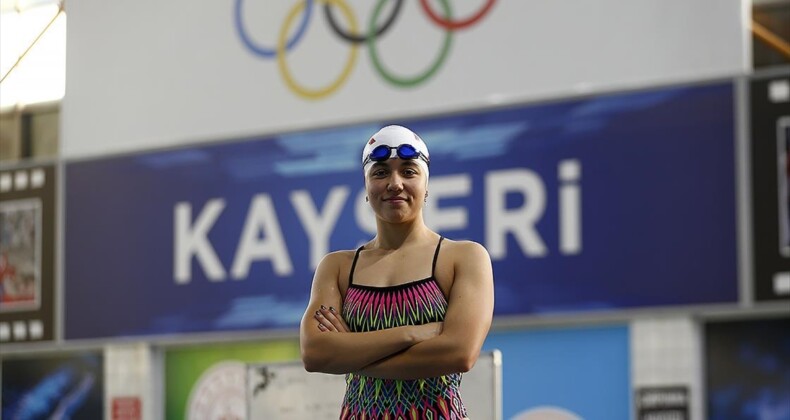 Dünya Gençler Yüzme Şampiyonası’nda 2. olan Mehlika gözünü olimpiyatlara dikti