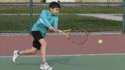 Kocaeli’de 10 yaşındaki şampiyon tenisçi gözünü milli formaya dikti