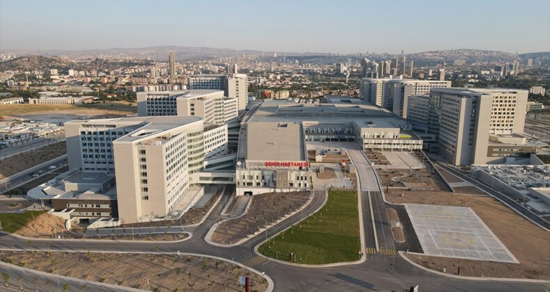 Sağlıkta dönüşüm, Türkiye’yi teknolojik altyapısı güçlü hastanelere kavuşturdu