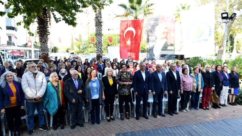 25 Kasım Kadına Yönelik Şiddete Karşı Uluslararası Mücadele Günü dolayasıyla düzenlenen etkinlikte,Başkan Uysal’dan İstanbul Sözleşmesi vurgusu