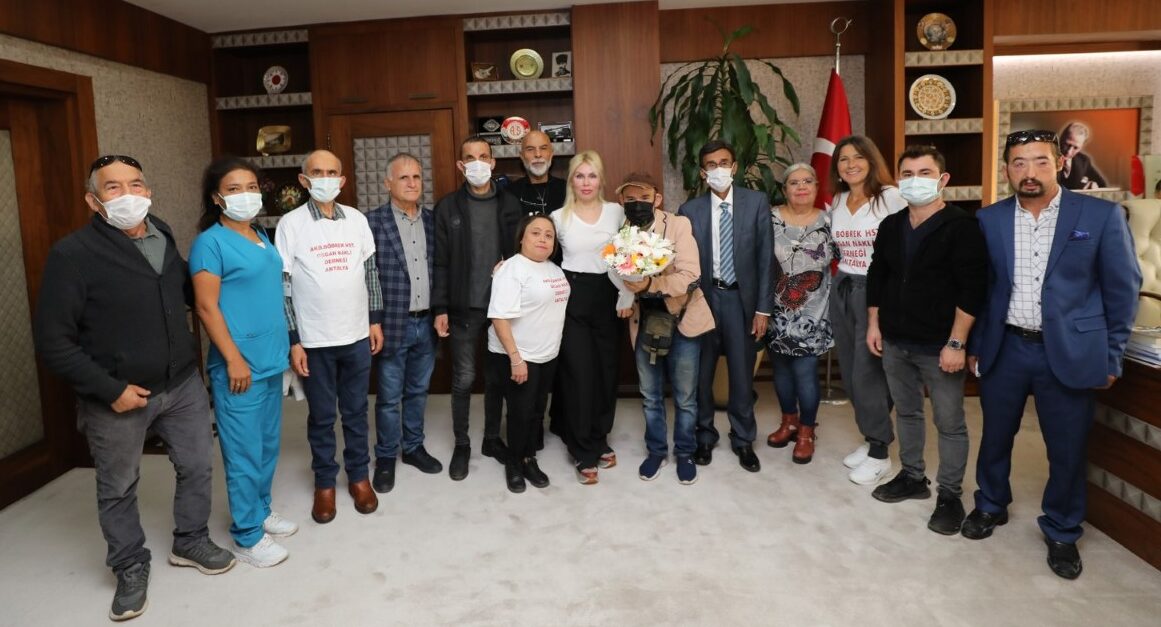 Rektör Özkan, organ nakli olan hastalarla görüştü
